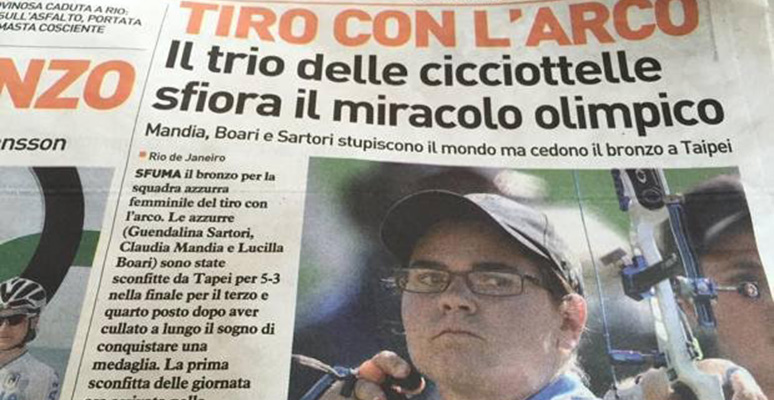 La nota de las tiradoras con arco en Italia. "Cicciottelle=Gorditas"