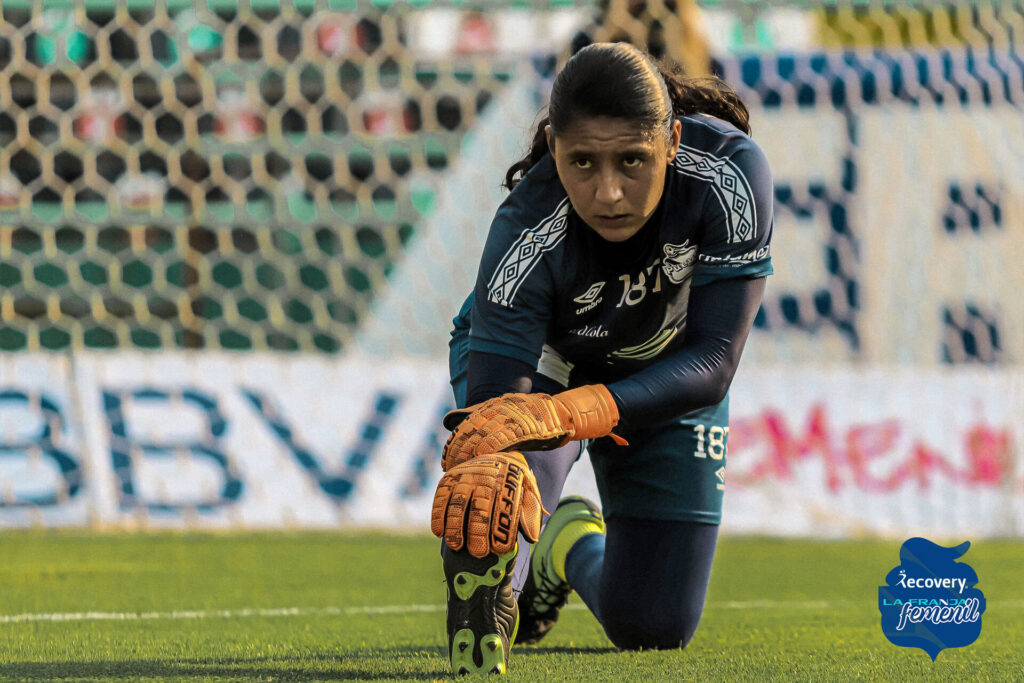 BRISSA RANGEL, PORTERA